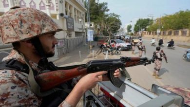 21 قتيلاً في انفجار قرب مكتب مرشح للانتخابات في باكستان